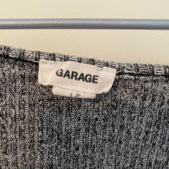 Halter crop top - Picture 3 of 3